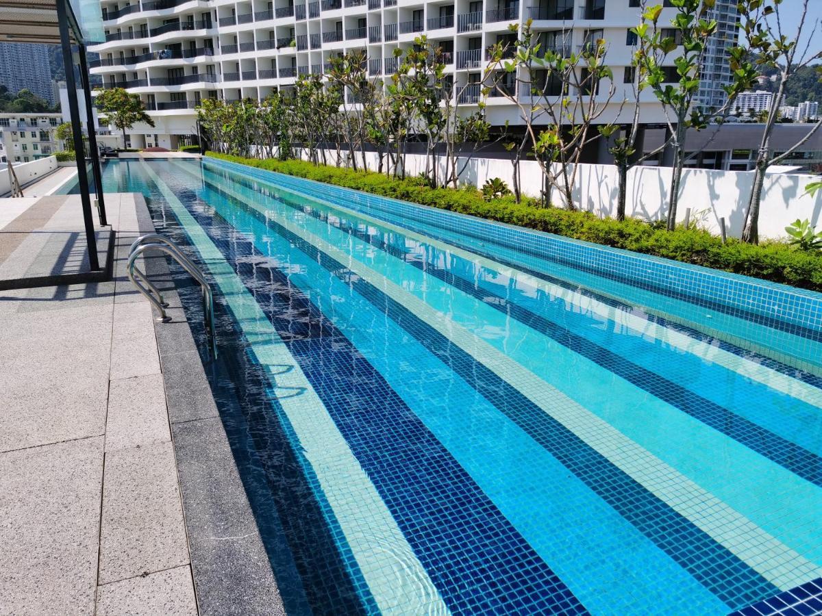 Landmark Stunning High Floor Coast View Studio #Netflix #Fast Wifi Tanjung Tokong Exterior photo